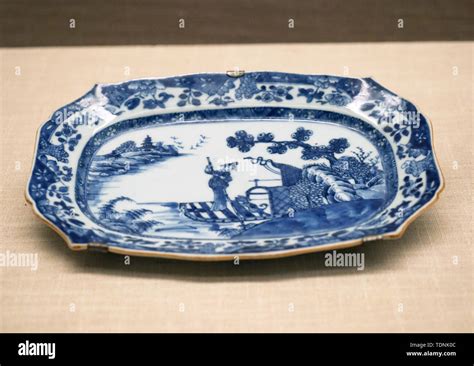 Ming Dynasty porcelain Stock Photo - Alamy