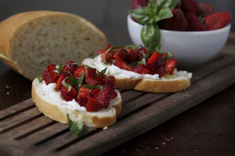 Simple Summer Strawberry Bruschetta Bell Alimento Bell Alimento