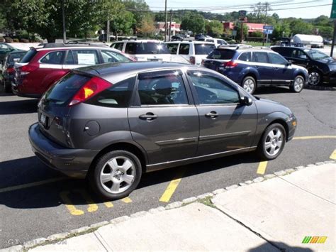 2004 Liquid Grey Metallic Ford Focus Zx5 Hatchback 36406927 Photo 8