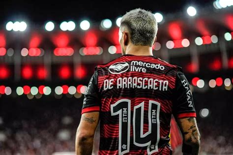 Flamengo corre contra o tempo para ter Arrascaeta disponível na final