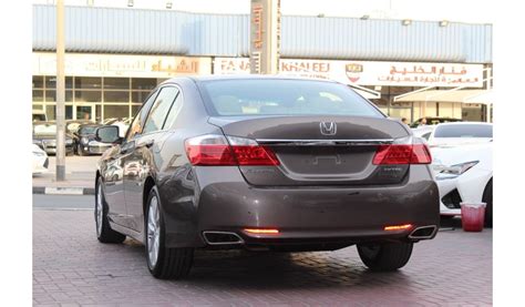 Used Honda Accord GCC MID OPTION WITH SUNROOF MINT IN CONDITION 2015