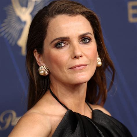 Margot Robbie Honors The Late Giorgio Armani With A Naked Gown Marie Claire