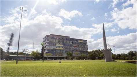 Ufmg Tem Concurso P Blico Para T Cnicos N Veis M Dio E Superior