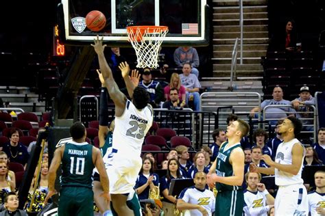 No 8 Eastern Michigan Eagles Vs No 1 Akron Zips Men S Basketball