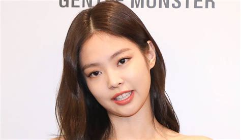 Blackpink Jennie Bathtub Photo Leak She Blocks Followers After Alleged