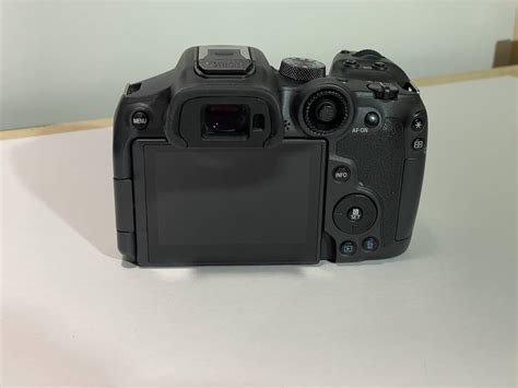 Yahooオークション 【極美品】canon キヤノン Eos R7 ボディ