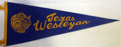 Lot Detail - VINTAGE TEXAS WESLEYAN RAMS PENNANT