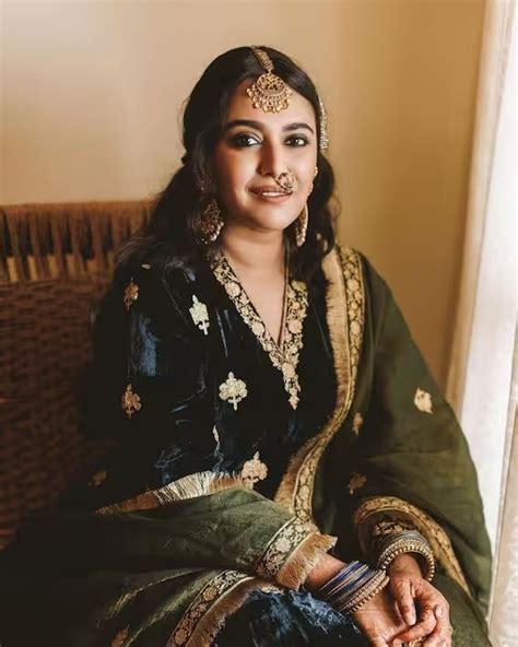 Swara Bhasker Wears Lehenga Designed By Pakistani Designer For Walima