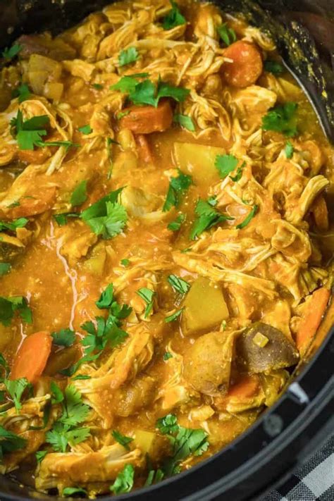 Slow Cooker Thai Red Curry With Chicken