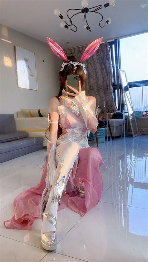 上海 165 40kg c 专业coser pp翘有腹肌的小姐姐 自带各种cos服 居然还可以口最重要的是 白虎心动了吗 萝莉 福利姬