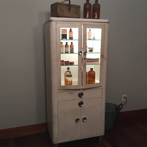 Vintage Metal Doctors Cabinet At Robert Jasper Blog