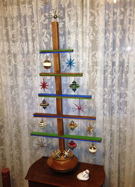 Mid century modern Christmas ornament tree! Modern Christmas Ornaments ...