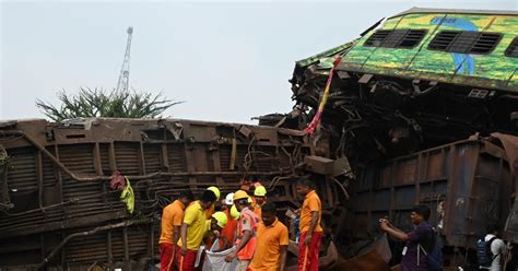 Scontro Tra Treni In India Morti E Oltre Feriti Il Giornale