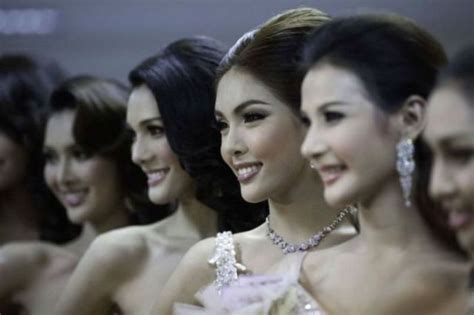 Thai Transgender Beauty Pageant Pics Izispicy