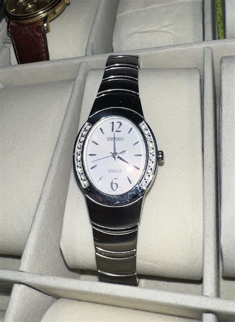 Seiko Vivace 20 Diamond Bezel Womens Watch Excellen Gem