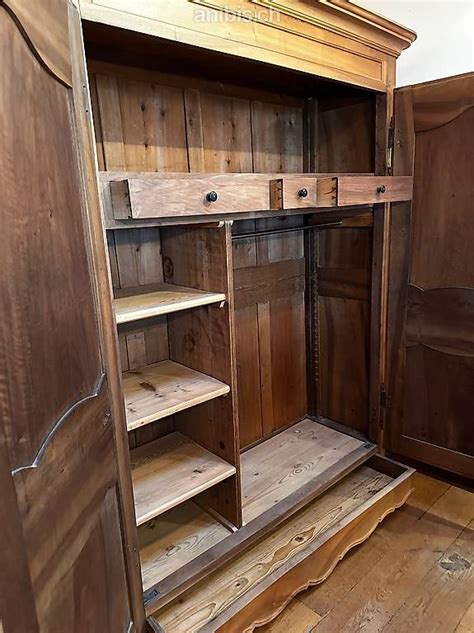 Armoire Ancienne En Noyer Canton Vaud Anibis Ch