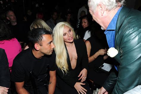 Photo Nicola Formichetti Et Lady Gaga Assistent Au D Fil Brandon