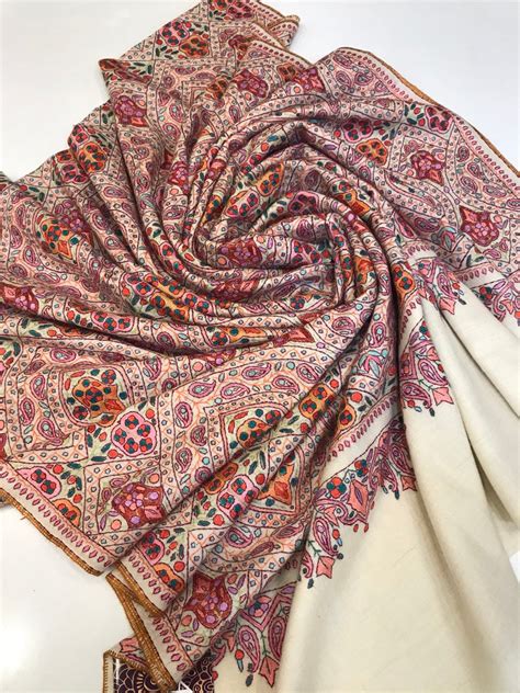 Natural White Papier Mache Hand Embroidered Pure Pashmina Shawl