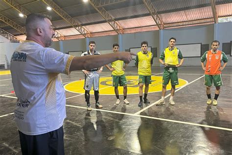 Em Prepara O Para A Estreia No Brasileir O De Futsal Crec Juventude