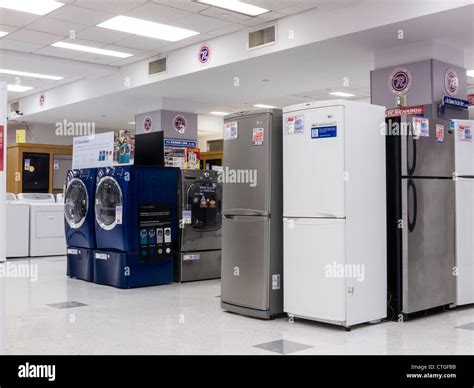 Appliance Store Hi Res Stock Photography And Images Alamy