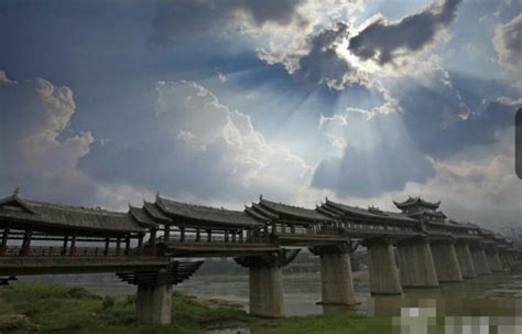 世界第一廊桥一一中国重庆黔江区濯水风雨廊桥 每日头条