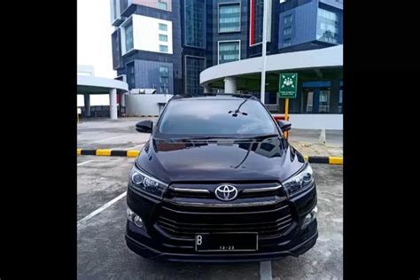 Mobil Bekas Toyota Innova Venturer 2018 Tipe Tertinggi Seri Reborn