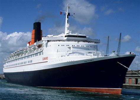 Ship Photos Queen Elizabeth 2 Imo 6725418