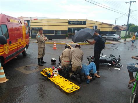 Homem Fica Ferido Em Acidente Envolvendo Carro E Moto Em Campo Grande