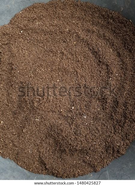 Dry Manure Spreader Royalty-Free Images, Stock Photos & Pictures ...