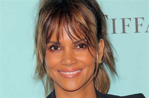 Tout Simplement Magnifique Et Sans Vulgarit Halle Berry Ans