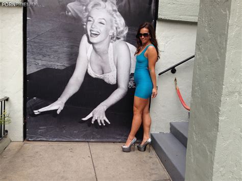 Kelsi Monroe H IMG Porn Pic