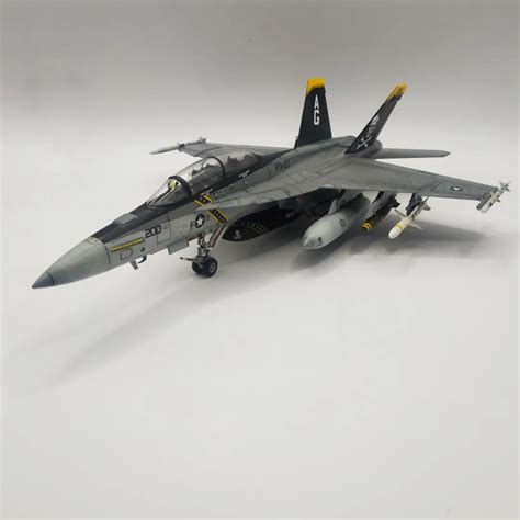 F A 18f Super Hornet Vfa 103 Jolly Rogers Revell 1 72 R Modelmakers