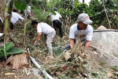 Bangun Kesadaran Peduli Lingkungan Ganjar Sejati Bersama Warga