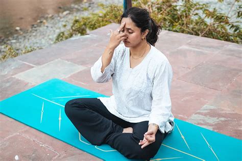 Nadi Shodhana Pranayama Procedure Steps Benefits Precautions And More