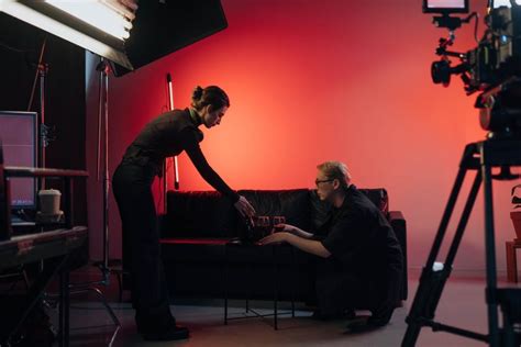 Studio Lighting: Tips on Controlled Lighting Environments - Photogpedia