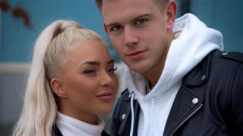 Erstes Kussbild Love Island Dominik Happy Mit Seiner Lara