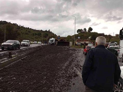 G Bre Y Kl Kamyon Devrildi Karayolunda Kilometre Ara Kuyru U