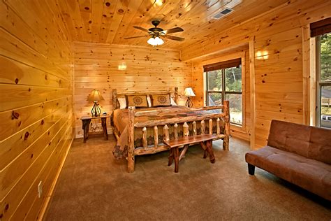 16 Bedroom, Sleeps 80, THE BIG MOOSE LODGE by Large Cabin Rentals