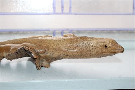 Large Vintage Folk Art Carved Wood Lizard