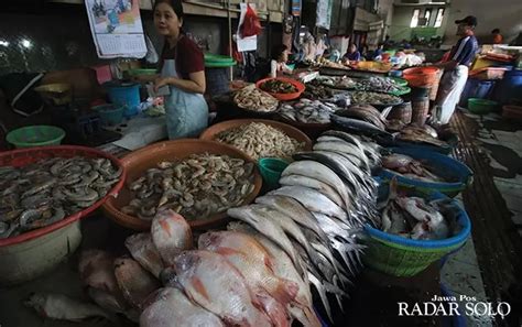 Tingkat Konsumsi Ikan Rendah Pedagang Ambyar Radar Solo