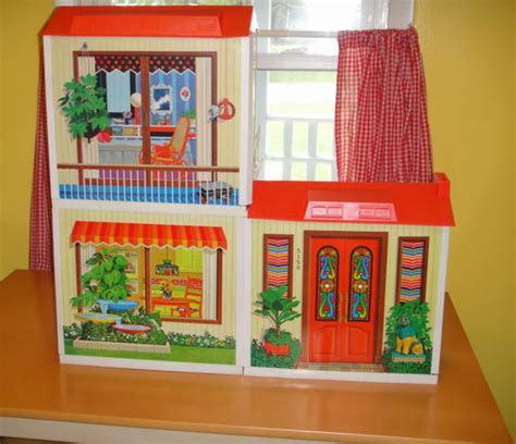 BARBIE DOLL HOUSE VINTAGE 1970 MATTEL 2 STORY DOLLHOUSE | #99704485