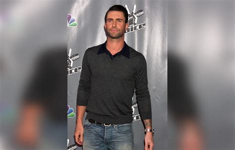 Adam Levine S Most Embarrassing Tweets Unearthed Amid Cheating Scandal