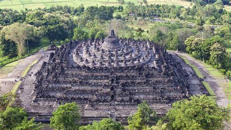 Sejarah Candi Borobudur Pendiri Letak Gambar Asal Usul Berdirinya