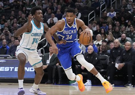 Best Giannis Antetokounmpo props for December 3