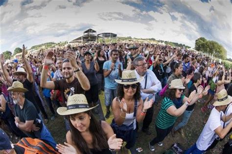 La Orquesta Mondrag N Mago De Oz El Kanka Y Ortiga Entre Las Nuevas