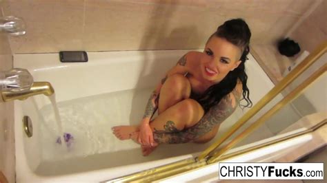 Big Tittied Tattooed Babe Behind The Scenes Free Porn Videos YouPorn