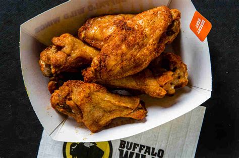 Best Buffalo Wild Wing Sauces and Wing Flavors, Ranked by Wildness ...