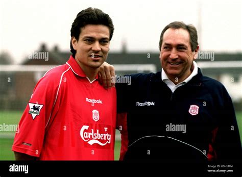 Jari litmanen signs for liverpool hi-res stock photography and images - Alamy