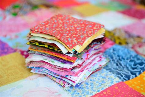 19 Easy Charm Pack Quilt Patterns