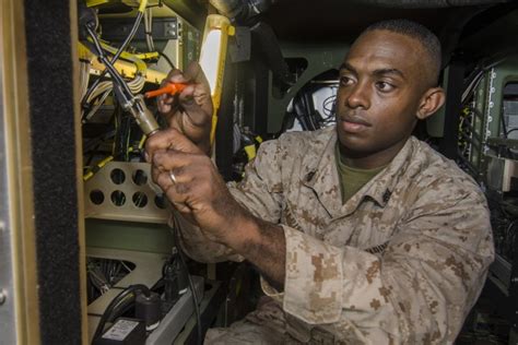 Marines Use Hands On Training To Improve Proficiency Article The United States Army